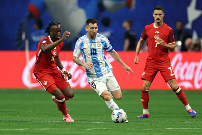 Màn so tài giữa Argentina vs Canada