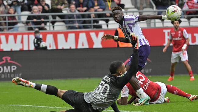 Màn so tài giữa Marseille vs Reims